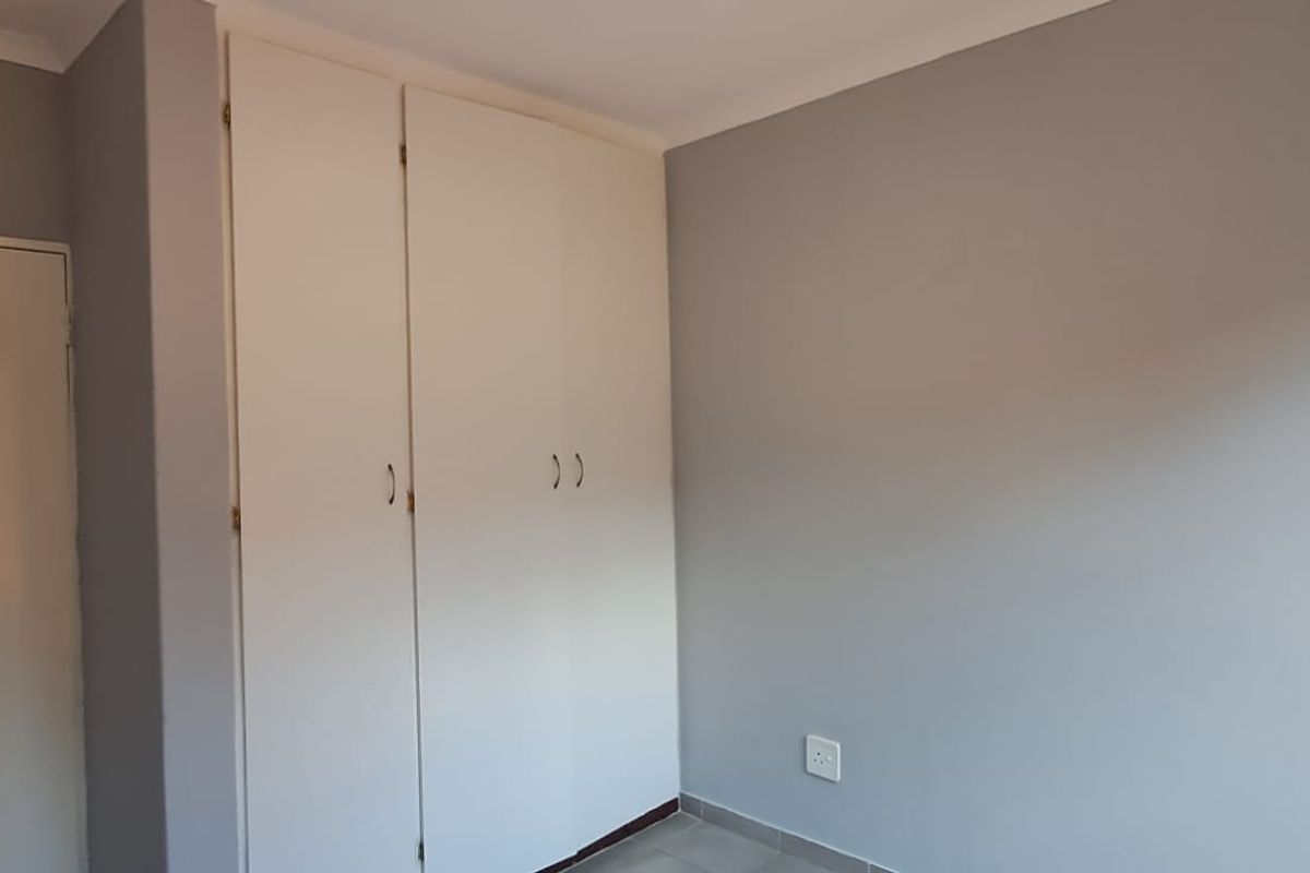 Modern Garden Apartment in Sought-After Chancliff Ridge - Photo 4