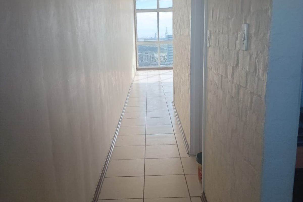 Wake Up to Breathtaking Ocean Views in Humewood - Photo 5