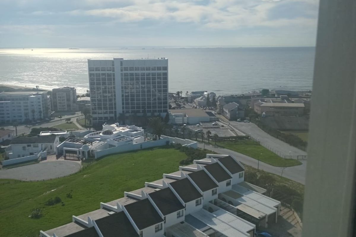 Wake Up to Breathtaking Ocean Views in Humewood - Photo 3