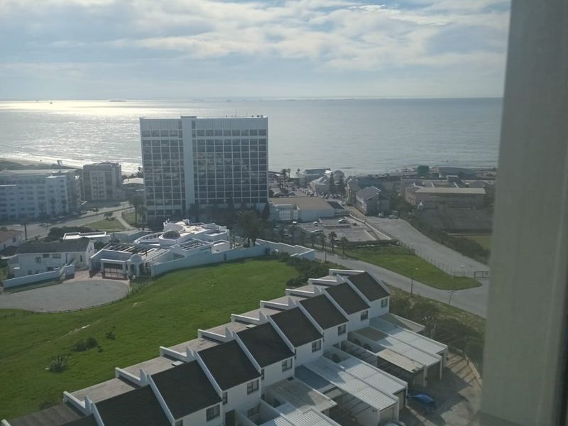 Wake Up to Breathtaking Ocean Views in Humewood - Photo 3