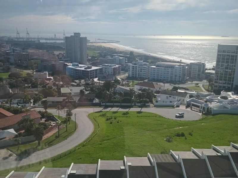 Wake Up to Breathtaking Ocean Views in Humewood - Photo 2