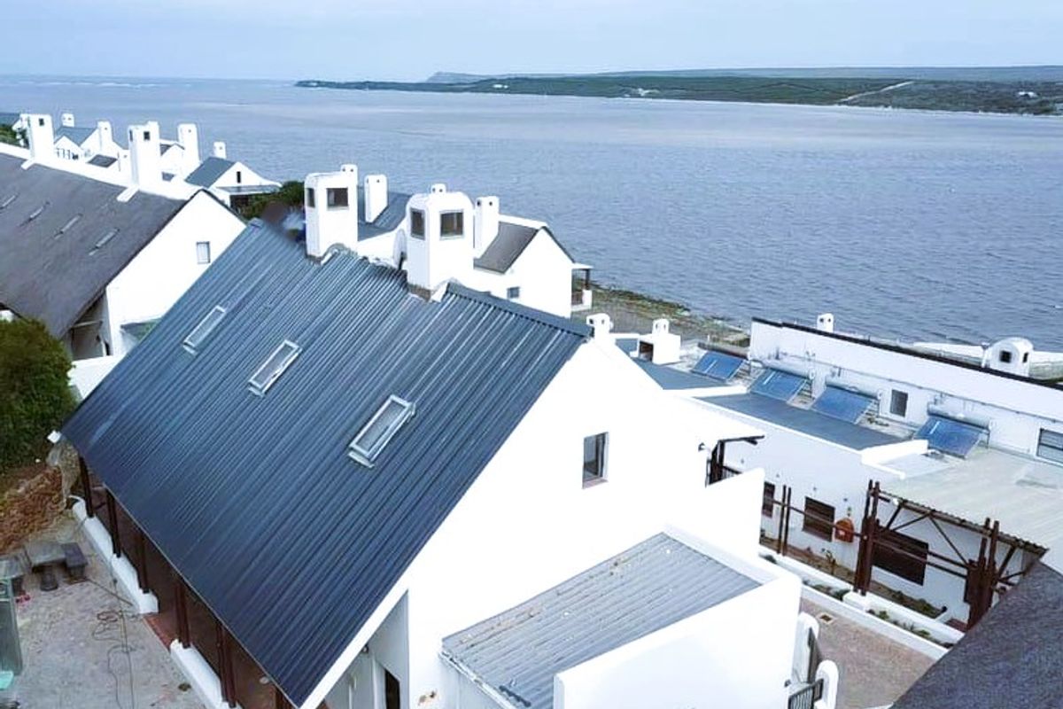 Spectacular Waterfront Duplex with Panoramic River & Sea Views - Photo 3