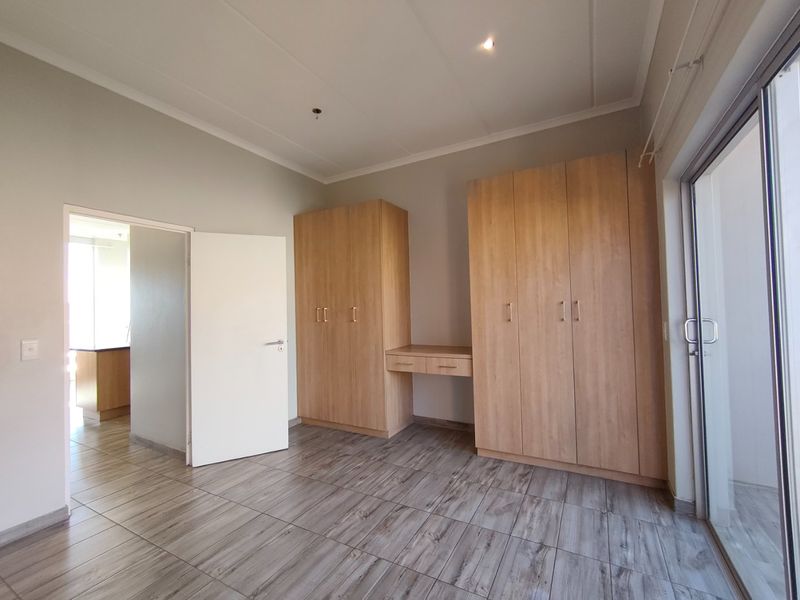 Modern 1-Bedroom First-Floor Apartment To Let in Blackheath - Photo 9