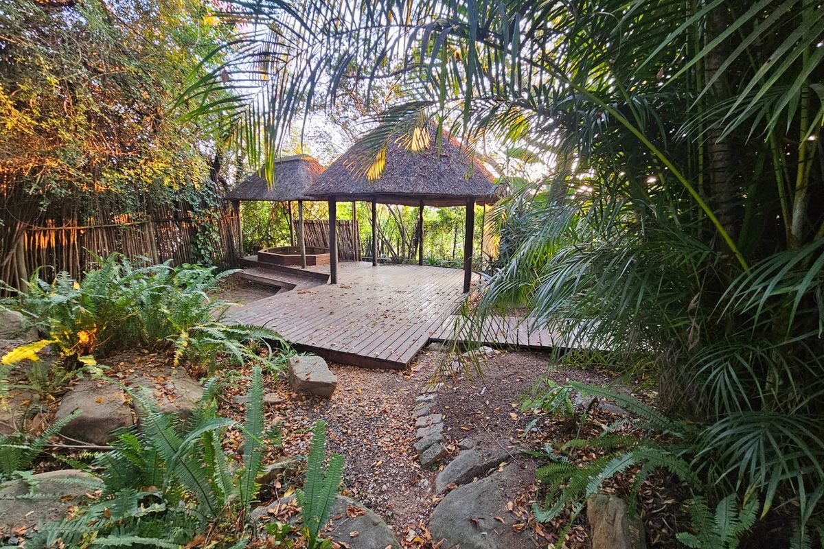 Centrally Located, Large House - Photo 3