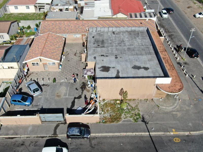 Investor's Dream! This property is perfect for an Investor looking for immediate returns  - Photo 6