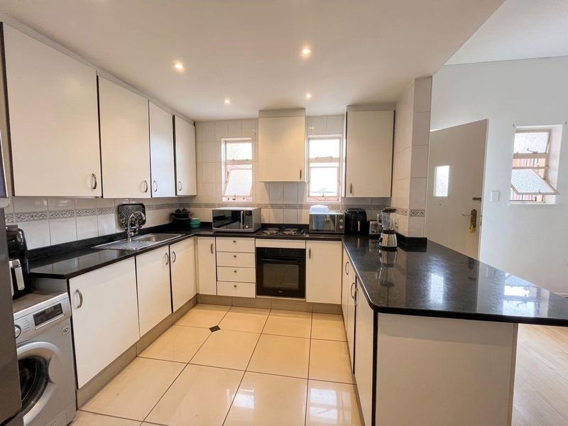 2-Bedroom Shareblock Apartment Offering Beachfront Living and Strong Rental Income Potential - Photo 3
