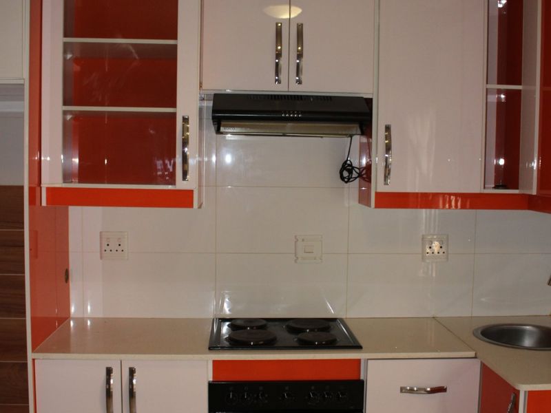 3 Bedroom Flat on the Ground Floor - Photo 10