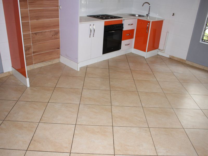 3 Bedroom Flat on the Ground Floor - Photo 9