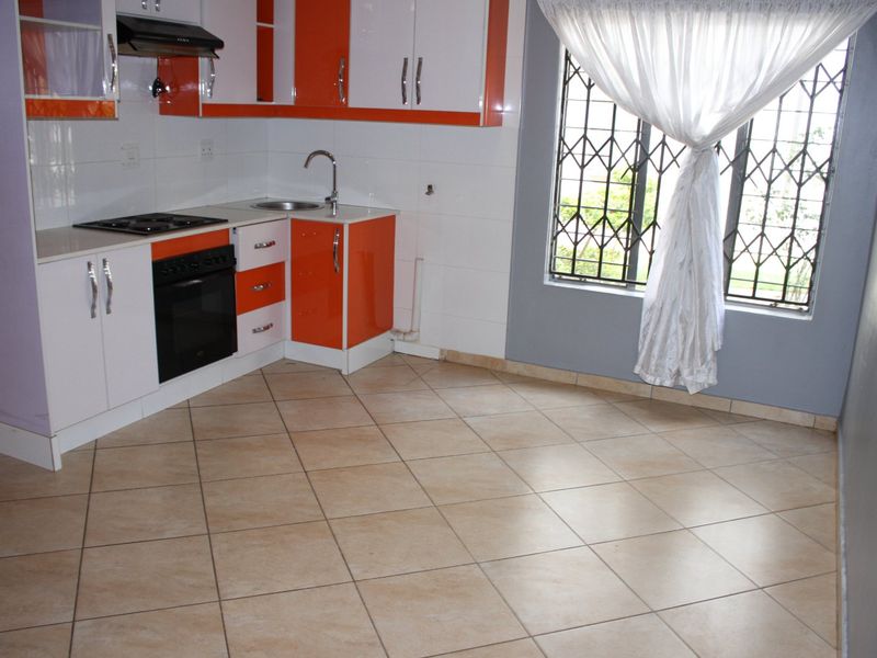 3 Bedroom Flat on the Ground Floor - Photo 8