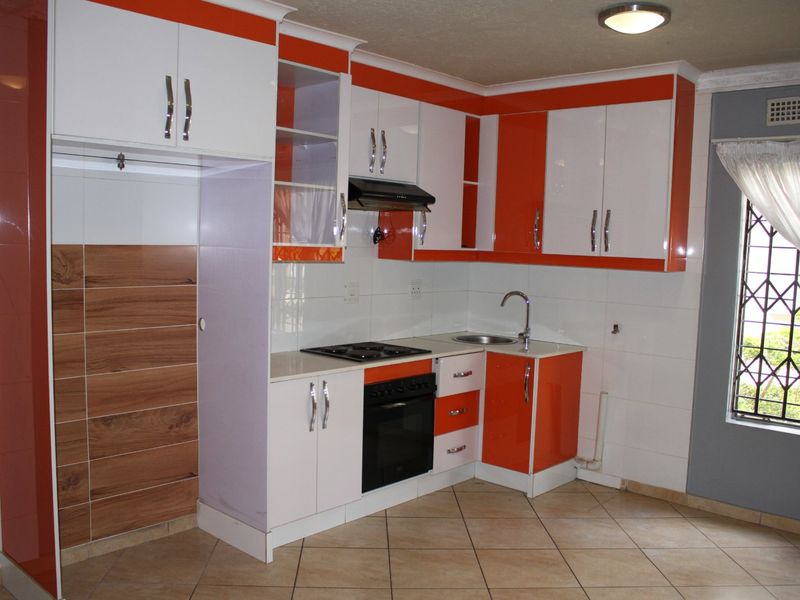 3 Bedroom Flat on the Ground Floor - Photo 6