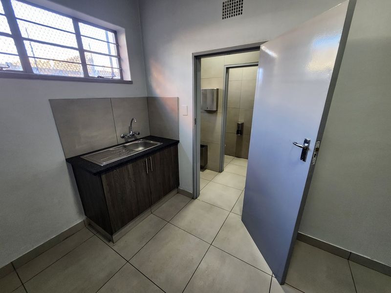 Prime Business Building for Sale in Klerksdorp CBD. Price Negotiable. - Photo 10
