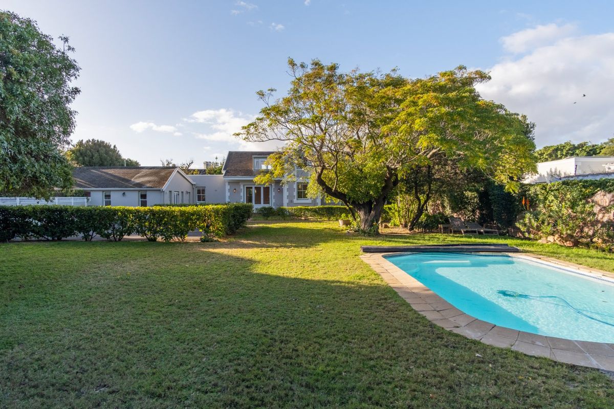 A rare opportunity to live in prestigious Silwood Road - Photo 2