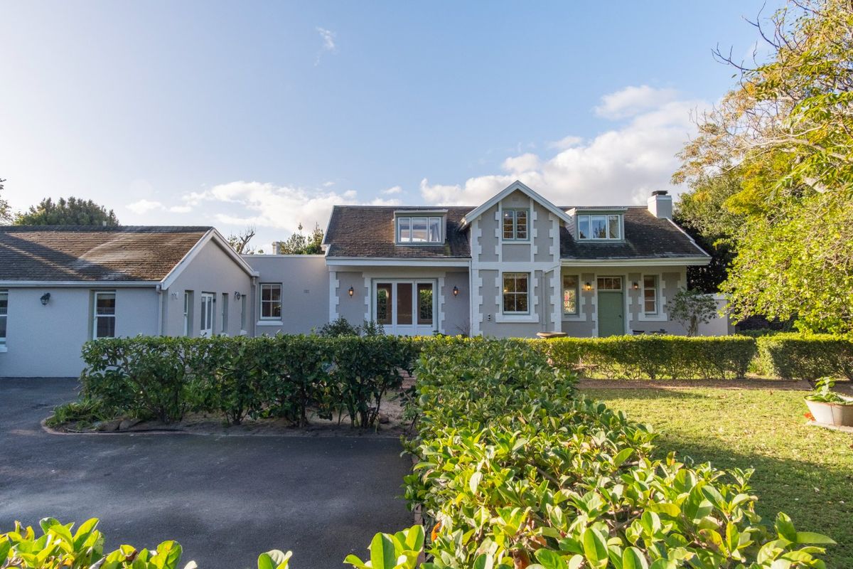 A rare opportunity to live in prestigious Silwood Road - Photo 3