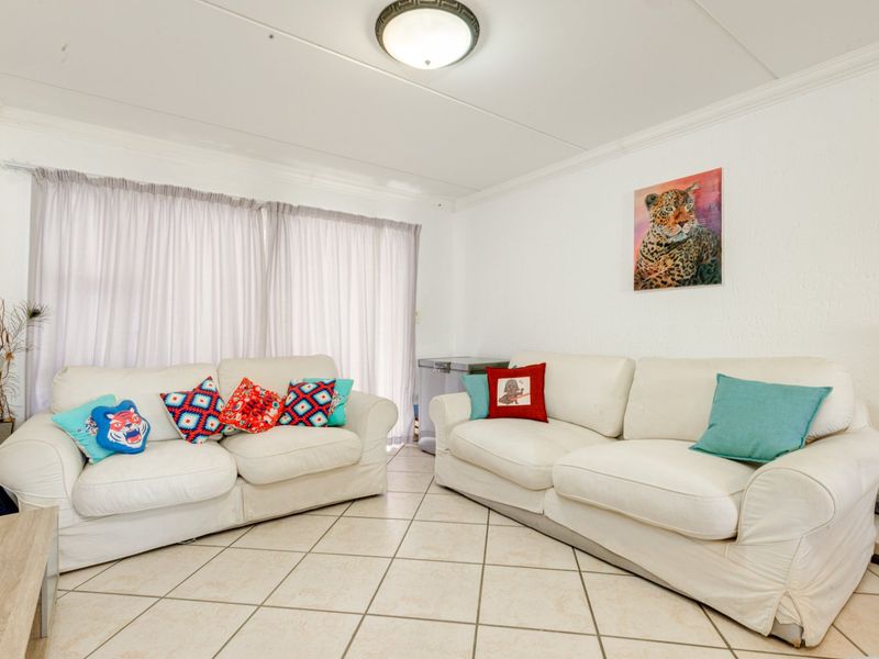 98m2 2 Bedroom Apartment in Boomed Off Road - Photo 2