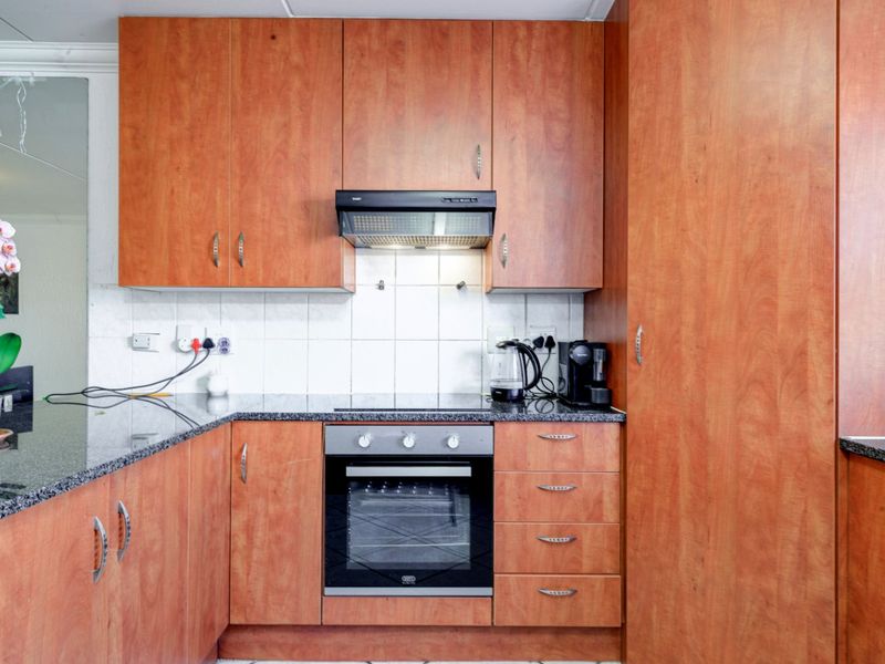 98m2 2 Bedroom Apartment in Boomed Off Road - Photo 8