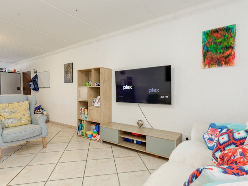 98m2 2 Bedroom Apartment in Boomed Off Road - Photo 6