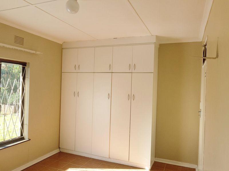 Three-Bedroom Home with Two Income-Producing Cottages - Photo 6