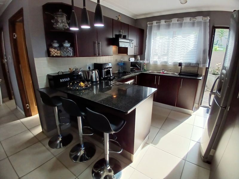 Cosy Townhouse... Popular Complex !!! - Photo 5