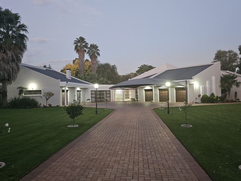 Live the dream, luxury that has it all in Three Rivers Proper - Photo 2