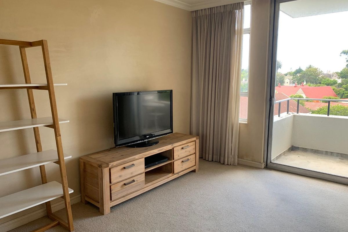 1 Bedroom Apartment in Wynberg Upper - Photo 4