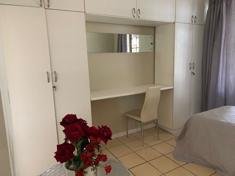Studio Apartment in Separate Flatlet on Shared Property  - Photo 7