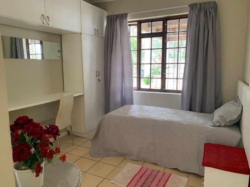 Studio Apartment in Separate Flatlet on Shared Property  - Photo 6