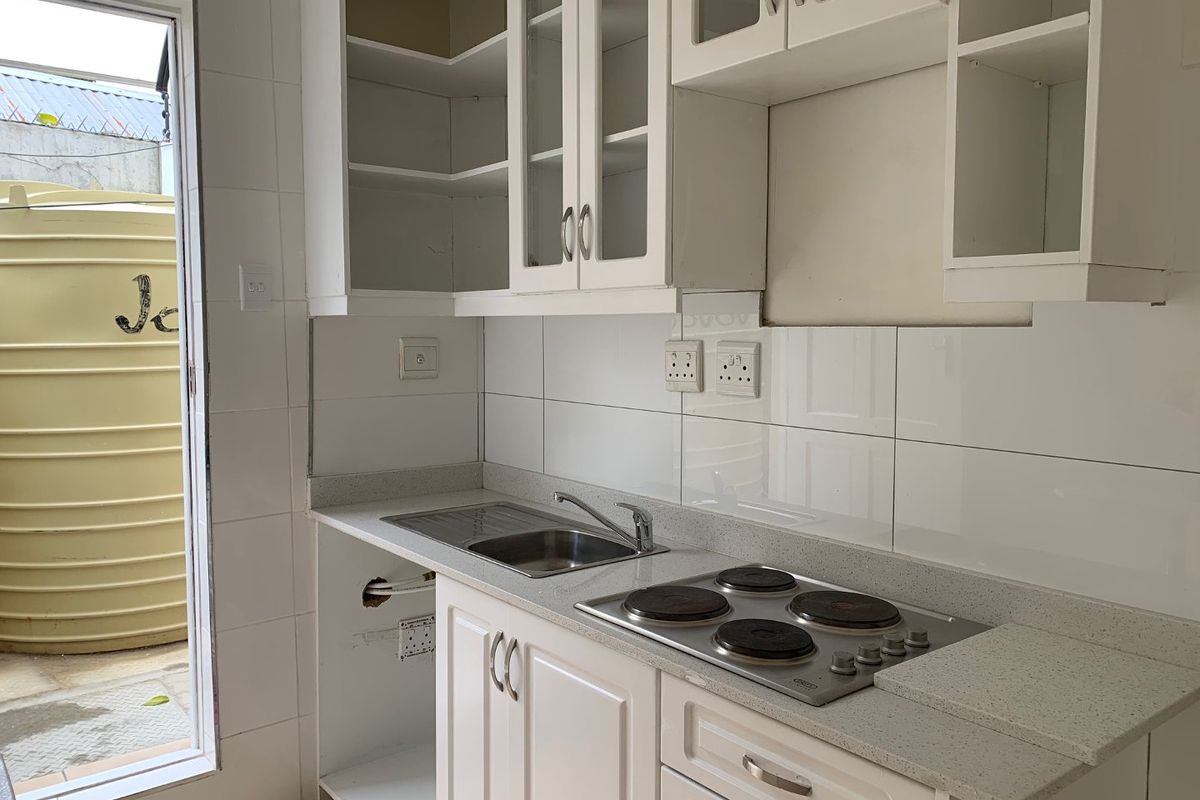 Studio Apartment in Separate Flatlet on Shared Property  - Photo 5