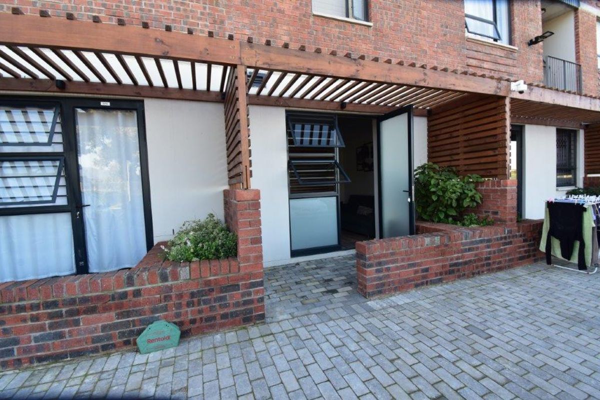 Studio Apartment For Sale in Thornton - Photo 3
