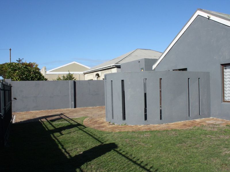 3 Bedroom House for Sale in Townsend Estate - Photo 3