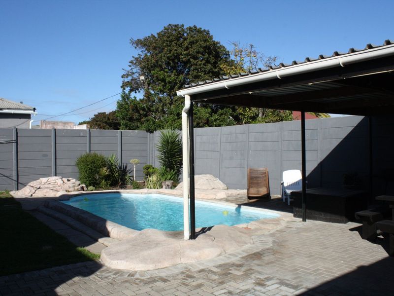 3 Bedroom House for Sale in Townsend Estate - Photo 8