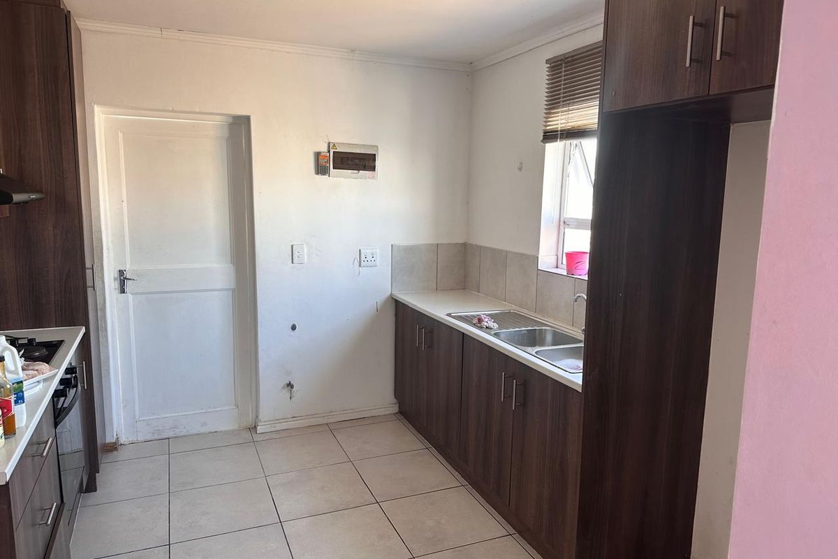 Corner Plot Opportunity in Family-Friendly Silwood Heights – Be Quick! - Photo 4