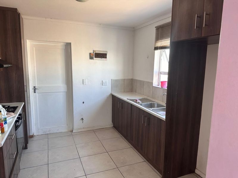 Corner Plot Opportunity in Family-Friendly Silwood Heights – Be Quick! - Photo 4