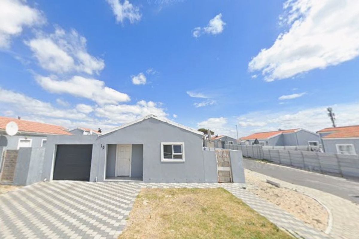 Corner Plot Opportunity in Family-Friendly Silwood Heights – Be Quick! - Photo 2