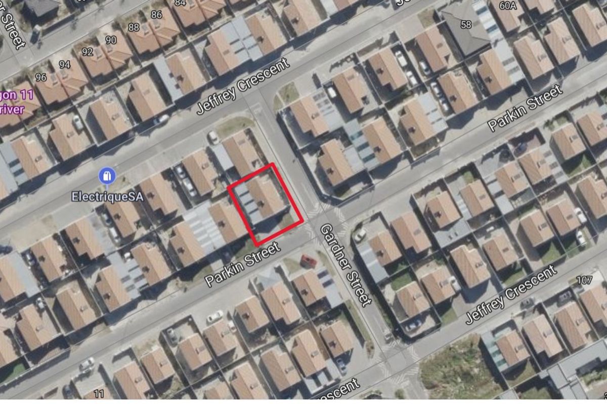 Corner Plot Opportunity in Family-Friendly Silwood Heights – Be Quick! - Photo 3