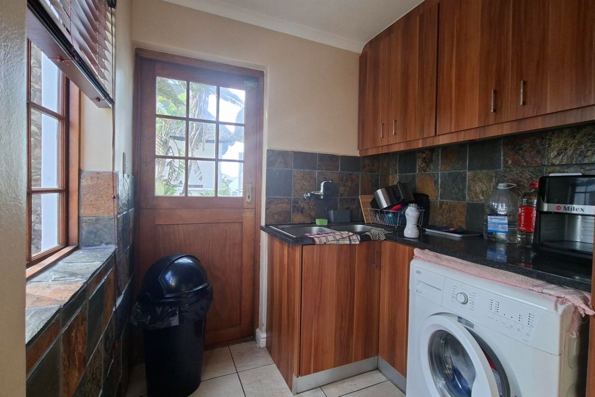 3 Bedroom Duplex Home in Shelley Point – Walking Distance to the Beach - Photo 5