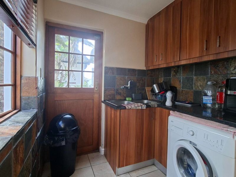 3 Bedroom Duplex Home in Shelley Point – Walking Distance to the Beach - Photo 5