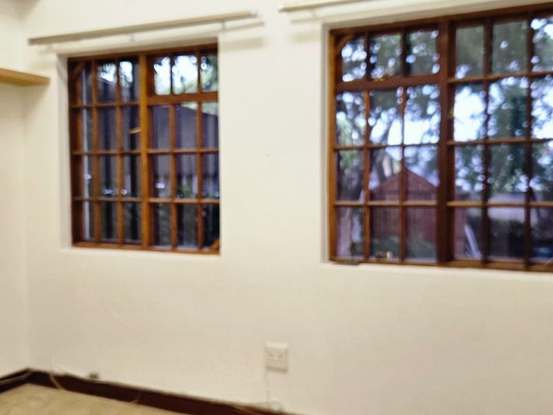 Spacious 1-Bedroom Cottage – Fibre Included!!! - Photo 8