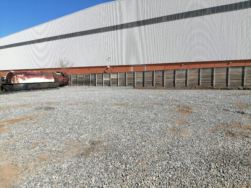 4000 SQUARE METERS INDUSTRIAL BUSINESS PROPERTY FOR RENTAL - Photo 1