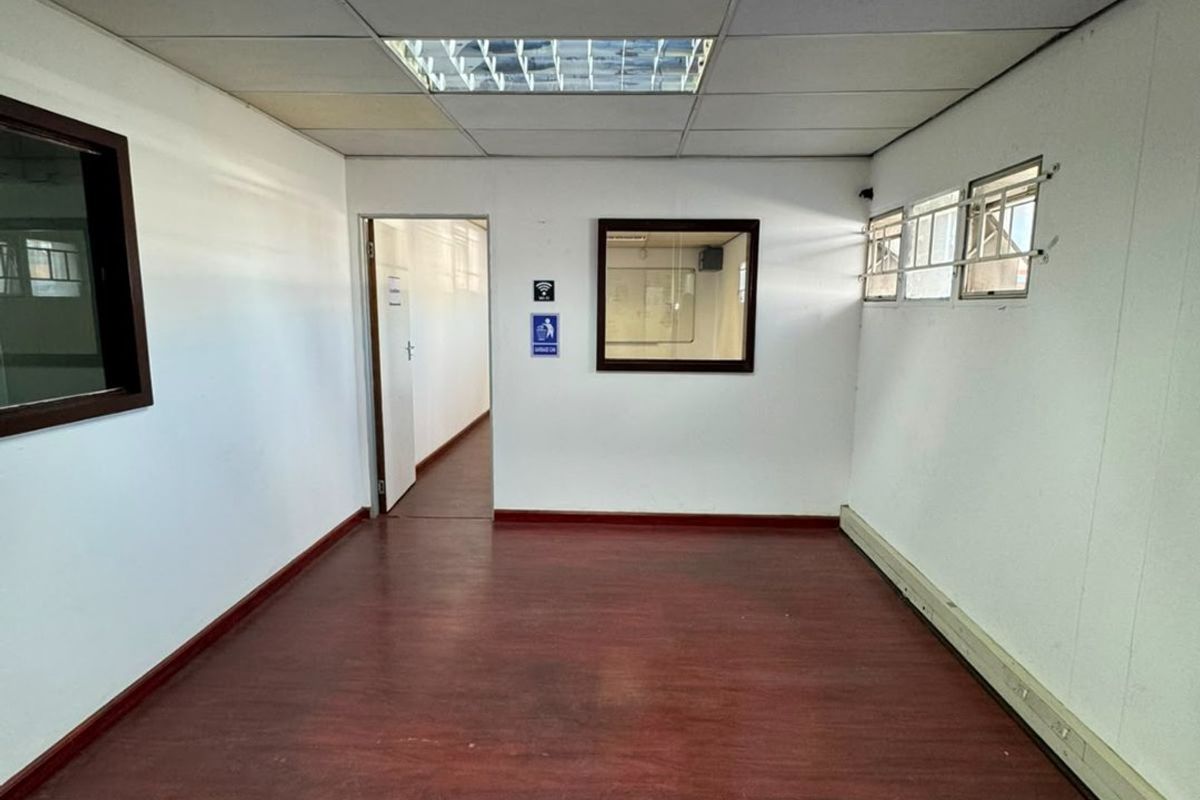 PRIME COMMERCIAL OFFICE SPACE AVAILABLE - Photo 5