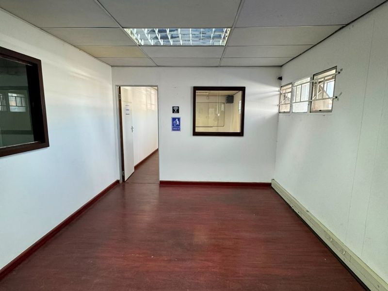 PRIME COMMERCIAL OFFICE SPACE AVAILABLE - Photo 5