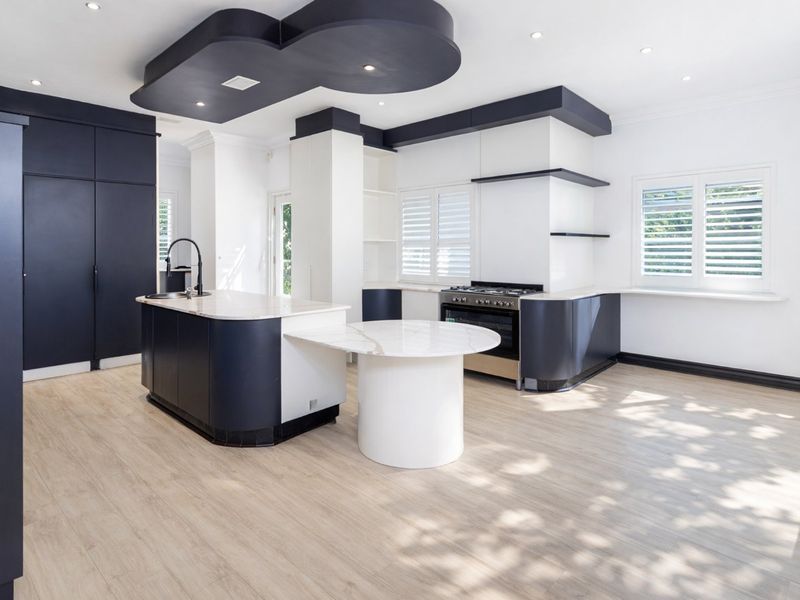 Stunning Family House for Rental - Photo 8