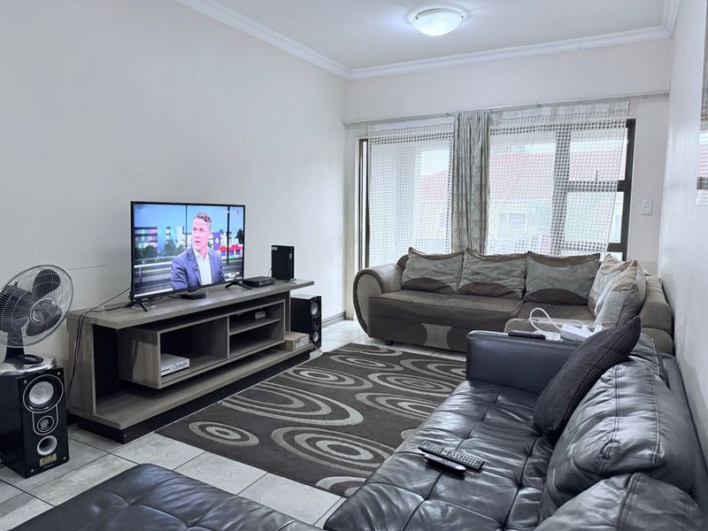 2 Bedroom 2 Bathroom For Rent - Photo 5