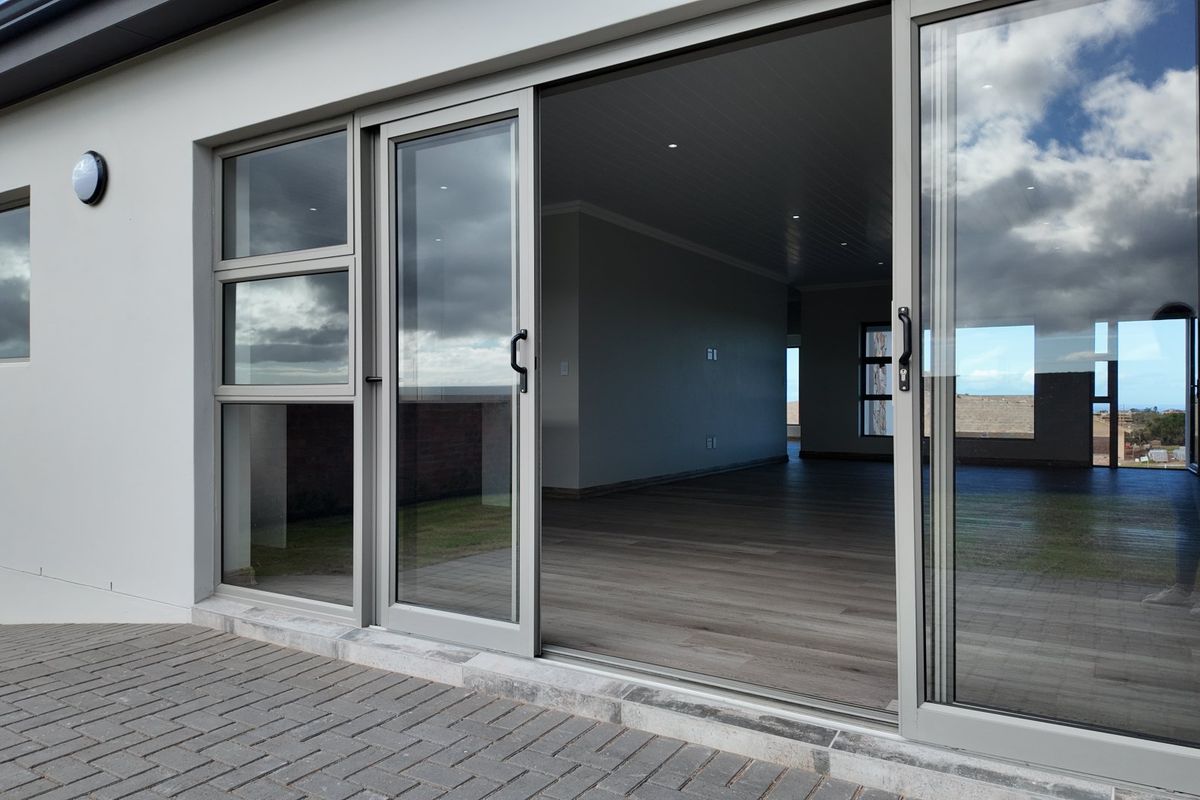 Brand New Home in Plattebosch Kloof Estate - Photo 5