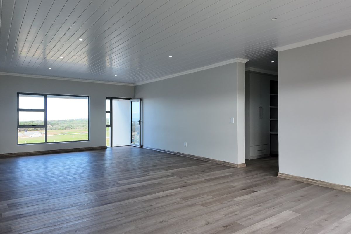 Brand New Home in Plattebosch Kloof Estate - Photo 3
