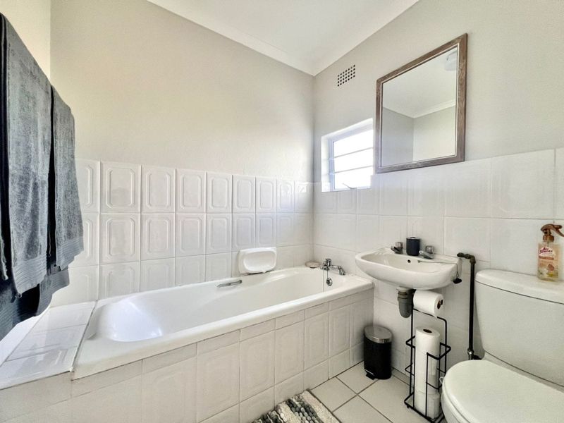 Marina Martinique Apartment – Coastal Living at Its Finest - Photo 10