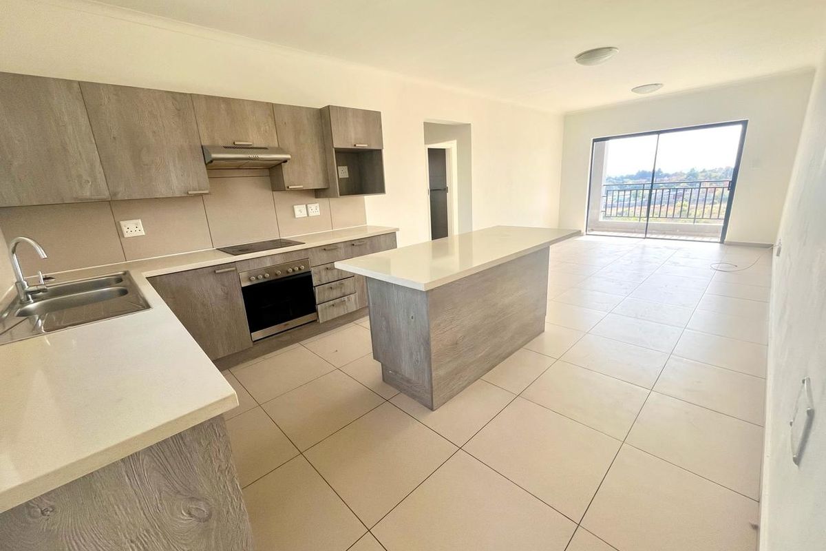 Modern Top-Floor Apartment with Stunning Views in the Heart of Midrand - Photo 3