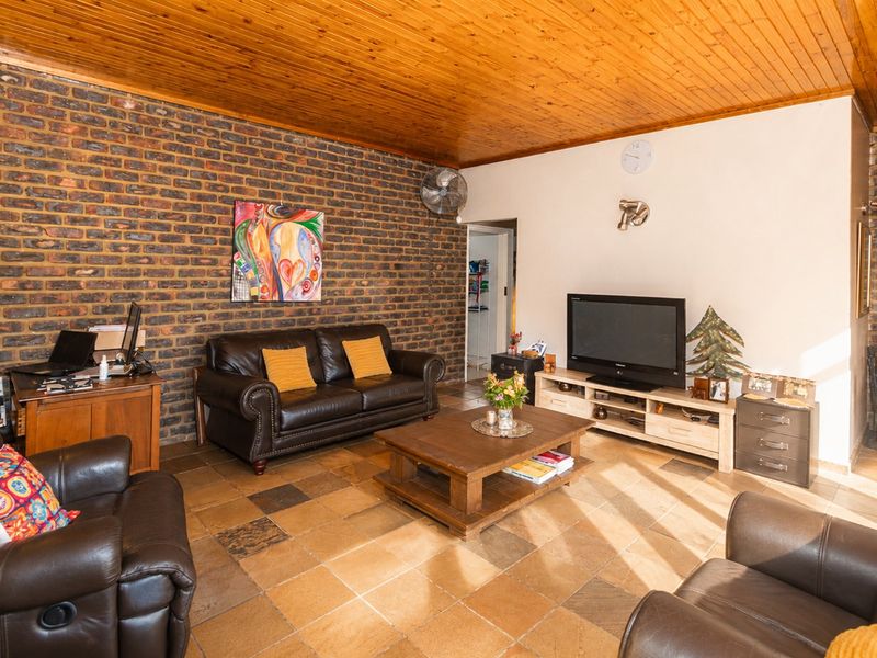 The property that offers more than comfort and style. - Photo 10