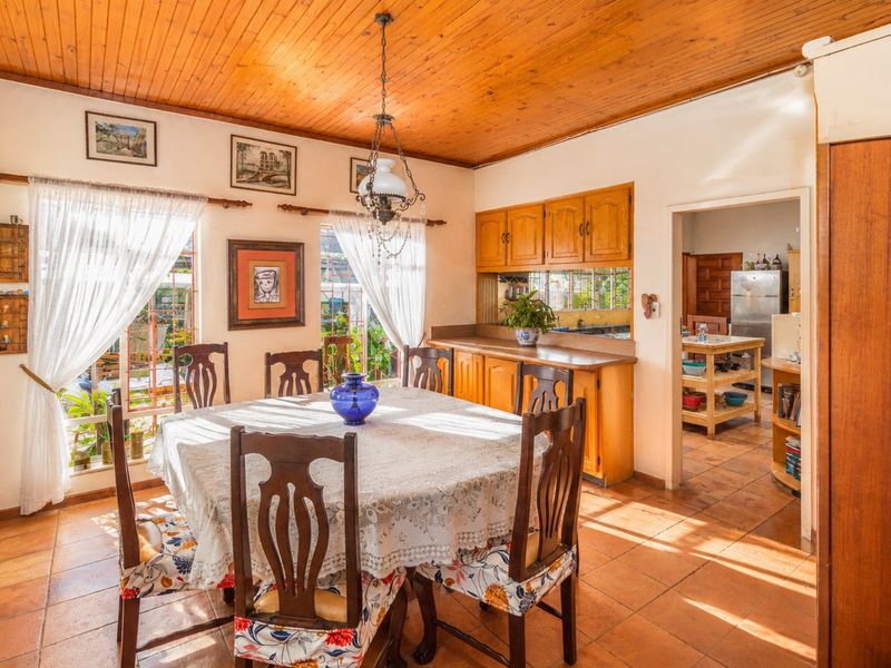 The property that offers more than comfort and style. - Photo 6