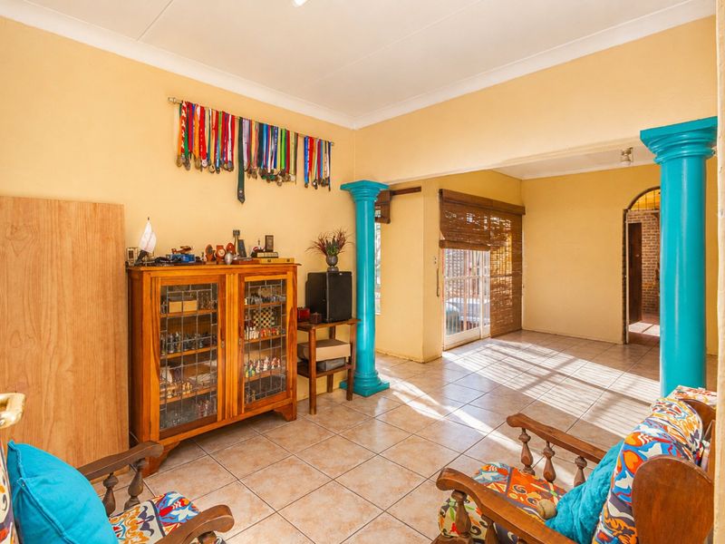 The property that offers more than comfort and style. - Photo 4
