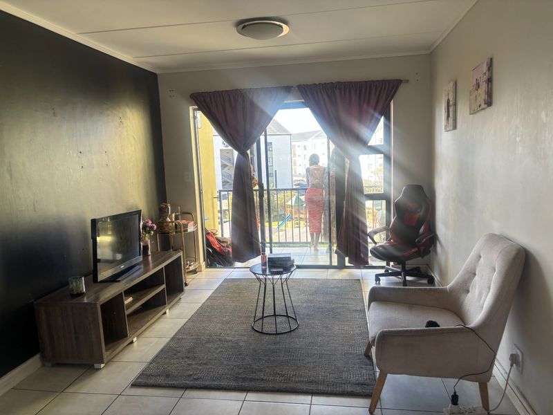 STUNNING AND SPACIOUS 2 BEDROOMS 2 BATHROOMS APARTMENT IN GREENCREEK LIFESTYLE ESTATE - Photo 10
